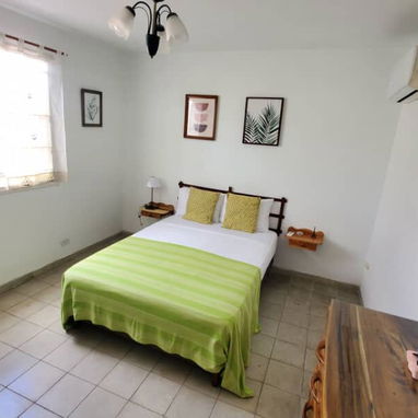 🏠 Casa espaciosa de 3 plantas en Playa - Img 118312958