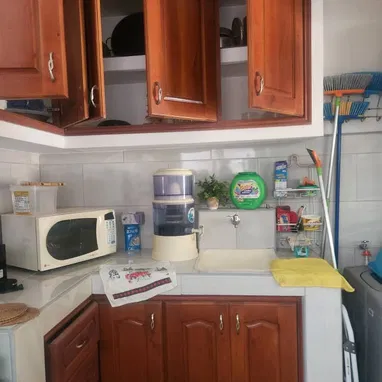 Venta apartamento 2 cuartos bajos frente calle cerca de 7ma y 60 35mil usd 53582376 - Img 125760576