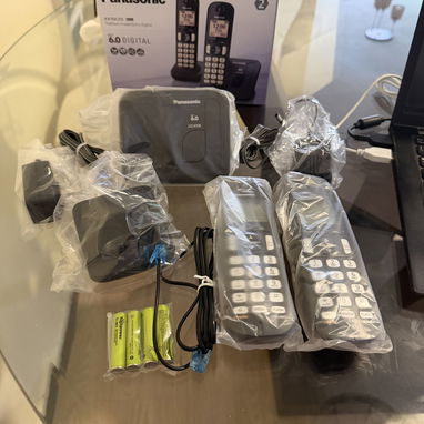 Teléfonos inalámbricos Panasonic 2bases c/ contestadora 75usd(56798277) - Img 112223098