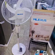 Ventilador recargable de pedestal - Img 57716616