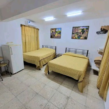 🏠 Renta de Casa Con Billar y Piscina En Guanabo. Capacidad para 8 personas - Img 116171963