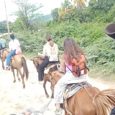 🐎🌿 EXCURSIÓN A CABALLO | CASCADA DE JAVIRA – TRINIDAD 🌿🐎 - 3/10