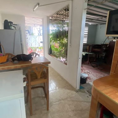 🏡 ¡EN VENTA CASA EN ALTO EN REPARTO KHOLY, PLAYA! - 8/10