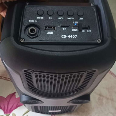 Bocina bluetooth CS-4407 + micrófono, radio, multi led, puertos: USB, micro SD y C p' cargar,, + de 10 hrs a medio vol. - Img 121811437