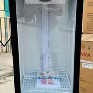 Venta Exhibidora vertical Aucma 7' 530x510x1820 mensajería incluida - Img 57725357