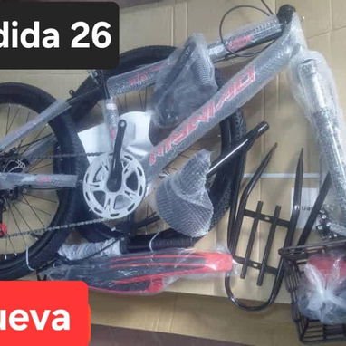Bicicletas medida 26 MTB negra/roja y blanca/azul cesta,frenos de disco,amortiguacion,21 velocidades nuevas en su caja - 2/3