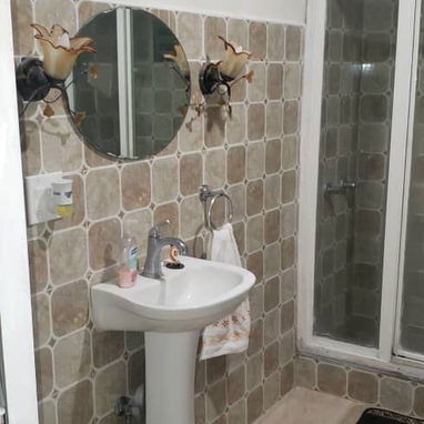$25 000 usd ( ajuste con dinero en mano ). En venta casa independiente de 2 plantas en Cojimar, Habana del Este, a cuad - Img 123924262