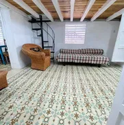 Apartamento interior en Vedado en primer piso con todo dentro. Ideal para dedicarlo a la renta - Img 50309171