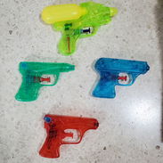 Vendo 4 pistolitas de agua! - Img 55826605