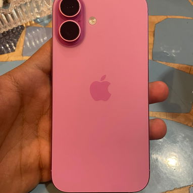 Vendo Iphone 16 Color Rosa - Img 124461609