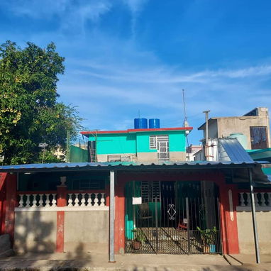 Casa con casi todo dentro 4 cuartos en Mira flores viejo para información 53341294 - 8/10