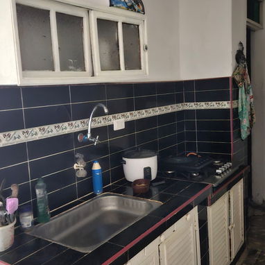 Vendo apartamento en la zona 7 de alamar ,6to piso,dejo los muebles y aire acondicionado,tiene tanque instalado - Img 125505381
