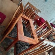 Comedor de 4 sillas de madera algarrobo...es modelo varadero curvo y está nuevo y con muy buena terminación y garantía - Img 45957682