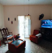 Se vende un lindo apto de 2 cuartos en primer piso con placa libre en la propia calzada de Santa Catalina!!! - Img 50432920