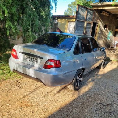 En venta Daewoo cielo hecho Nexia 2014 - 2/6