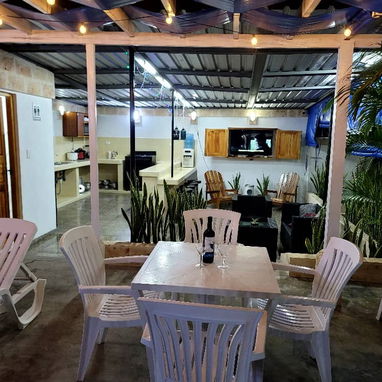 🏖 Casa Guanabo 3 cuadra del mar. Piscina Climatizada. - Img 108666644