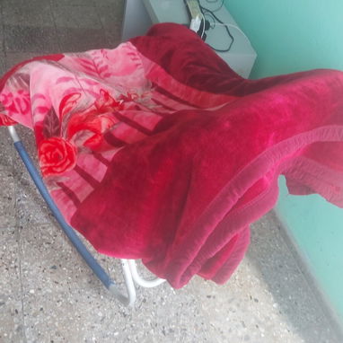 Puloveres75%algodon buenos, Blusas y vestidos bellos, pantalone , JUEGO SÁBANAS 100%algodon,Edredón, Tinte pelo - Img 111596601