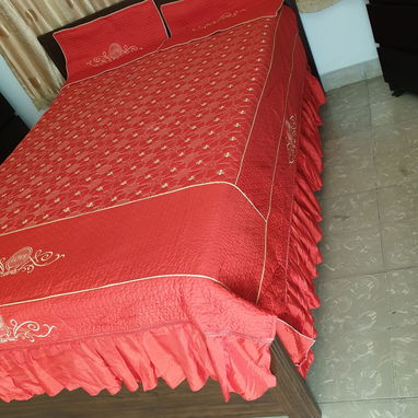Sobrecama roja con dos fundas - 3/3