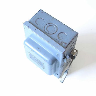 VENDO INTERRUPTOR DE DESCONEXIÓN 2 POLOS 250V 30A (nuevo) - 5/8