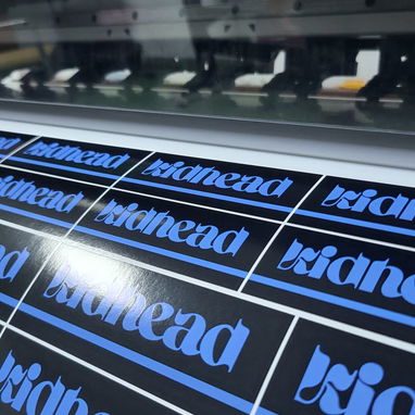 Cuños personalizados. Etiquetas para negocios y vinil sobre pvc. Cajas lumínicas de letras - Img 125577784