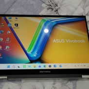 Vendo lapto 2 en 1. Se convierte en table. - Img 57995515