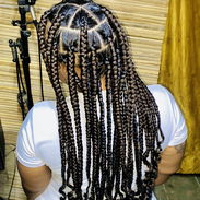 Aplicacion de trenzas africanas - Img 55552615