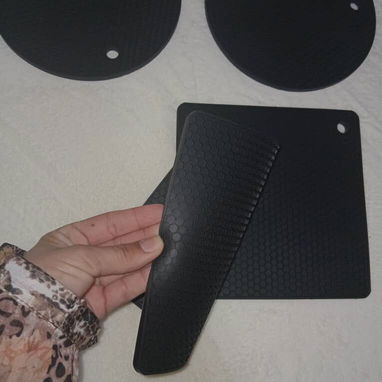 JUEGO DE 4 TAPETE DE SILICONA, ENTREGA DE FACTURA, VARIEDAD DE ARTÍCULOS DE COCINA, ETC - Img 118554369