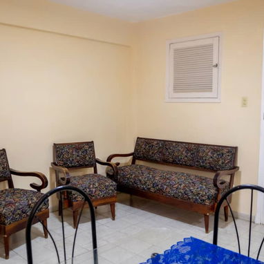 Vendo apart de 1 habitación en Plaza por Tulipan y Boyeros - 4/10