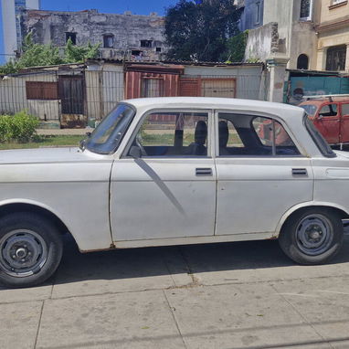 Venta de mosckovich en 4000 usd, La Habana - Img 117582894