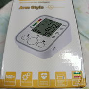 Efimo digital de pila nuevo en su caja - Img 49520573