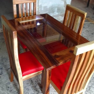 Comedor de Madera con 4 Sillas - 3/3