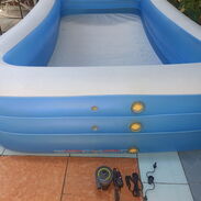 Se vende piscina inflable con motor eléctrico - Img 45613580