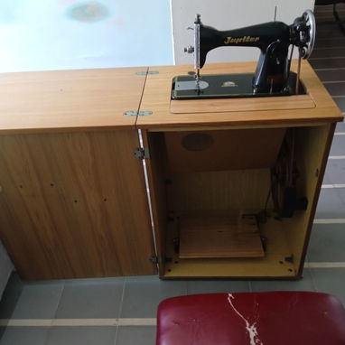 Vendo máquina de coser - Img 97124684
