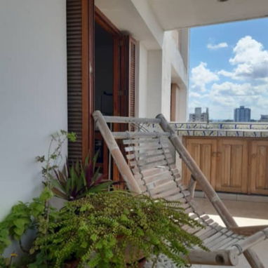 SE RENTA APARTAMENTO DE 2 CUARTOS FRENTE A G, EN EL PISO 18 - 2/10