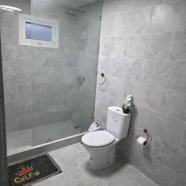 Alquilo CASA DE LUJO con piscina de 4 habitaciones en Guanabo - Img 121148205