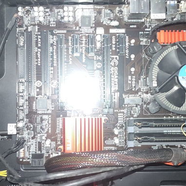 torre i5 4690 3.5 GHz 4 core ~ 8192 MB RAM 6 tb HDD - Img 122471468