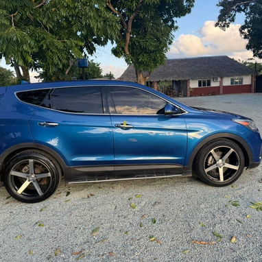 Vendo o negocios, Hyundai Santa Fe, 2018 . Asiento en piel. - Img 110744914