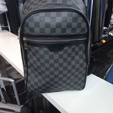 Mochilas. Alo, Louis Vuitton y Amiri - Img 116044538