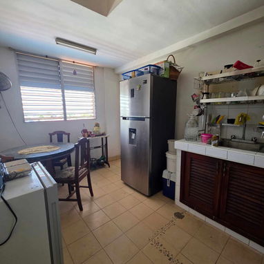 VEDADO APARTAMENTO TIPO PENTHOUSE ENTRE EL MALECÓN Y LINEA Y 12 - 7/10