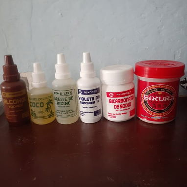 De todo en medicamentos e insumos. Interesados WhatsApp 54537612 - 3/6