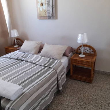 900 USD.RENTO LINEAL HAY SOPORTE ENERGETICO ,APARTAMENTO DE 3 HABITACIONES POR LINEA .52501177 - 9/10