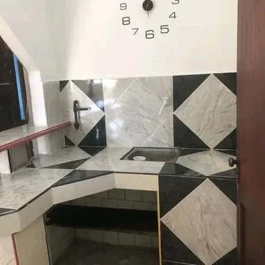Casa en altos cerca de la iglesia la milagrosa,santos suarez - 5/7