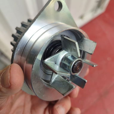 Vendo bomba de agua nueva de Motor TUD5, Peugeot - 2/2