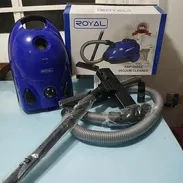 Aspiradora de 1600w marca ROYAL. Sirve para aspirar carros , habitaciones o muebles - Img 55903204
