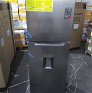 Refrigerador de 12 pies marca frigidaire con dispensador de agua - Img 45655975