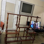 EN VENTA TELEVISOR SAMSUNG CON SU MANDO UNIVERSAL Y MULTIMUEBLE GRANDE - Img 55320871