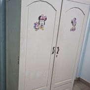 Escaparate para bebés y niños de cedro en 150usd - Img 57219256