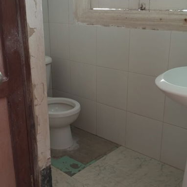 Renta de espacio comercial ideal para cafetería o bar en Vedado, Arleen - Img 121928369