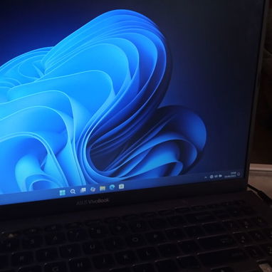 💻 Laptop ASUS VivoBook 15 - 4/4