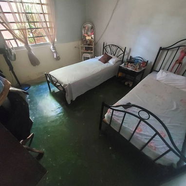 Casa con casi todo dentro 4 cuartos en Mira flores viejo para información 53341294 - 2/10